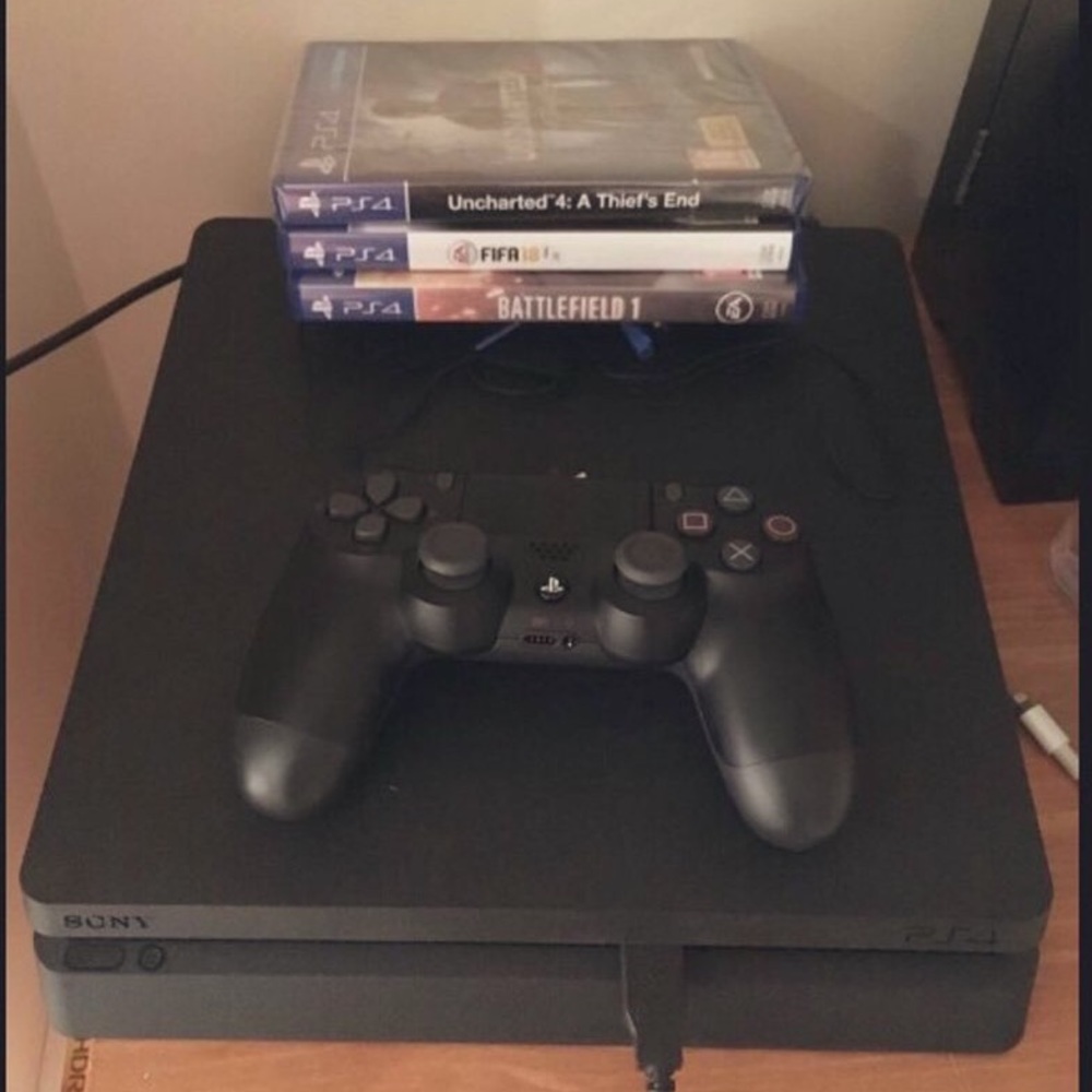 Ps4 iPhone 7 Plus - Picture 6 of 7